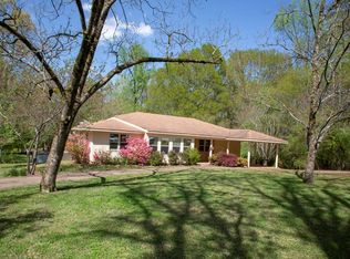 200 Philip Rd, Oxford, MS 38655