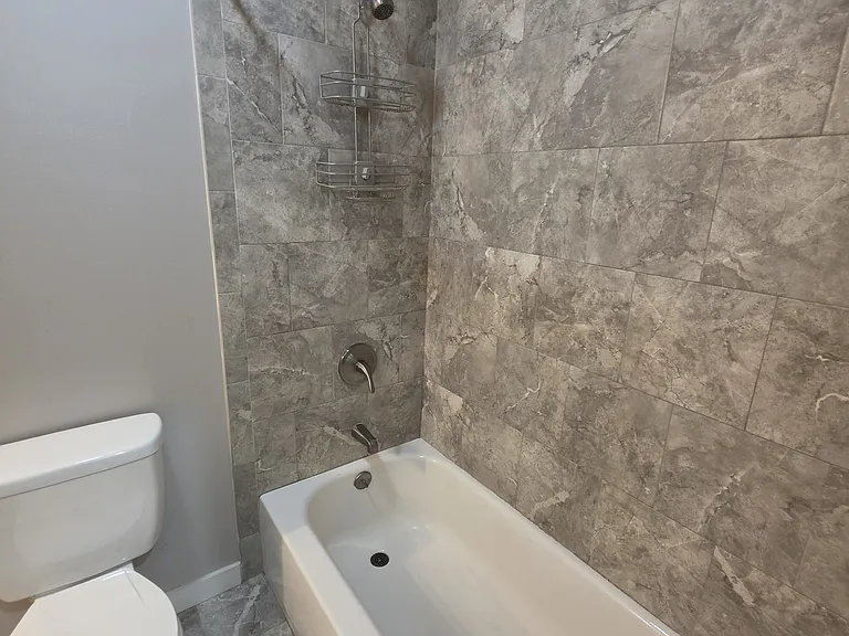 95 Mitchell St #3W — Photo 17