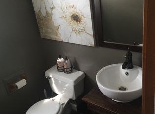 5523 E State Rd, Newcomerstown, OH 43832