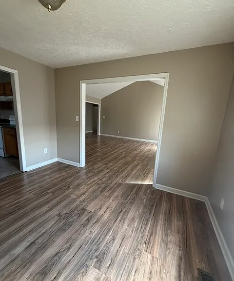 204 Christa Ln — Photo 18