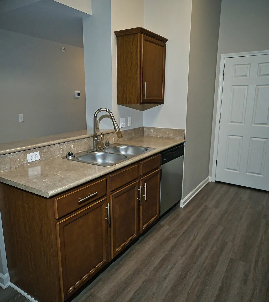 Griffin Gate Apartments — Photo 3