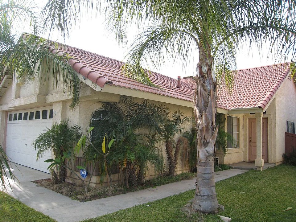 COMPLIMENTS OF PARK PLACE REAL ESTATE