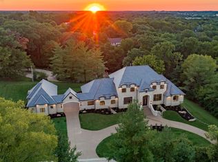 601 Greenwich Green Ln, Town And Country, MO 63017