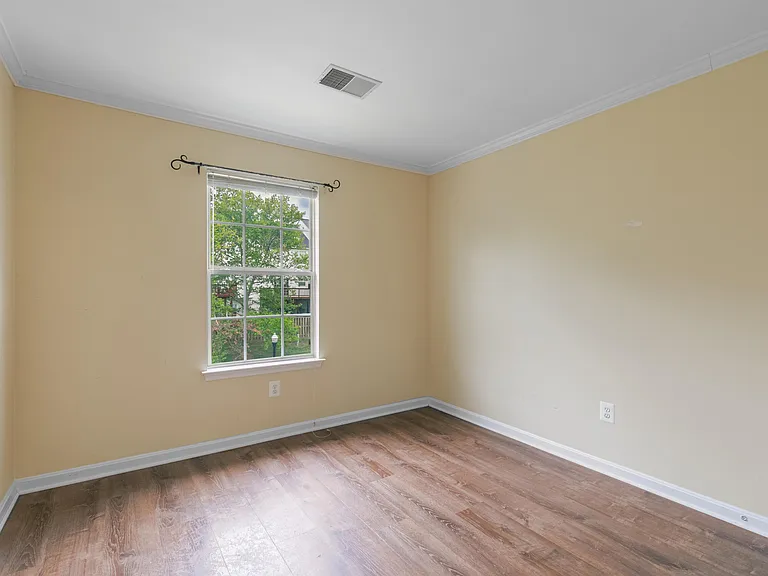 21639 Kings Crossing Ter — Photo 21