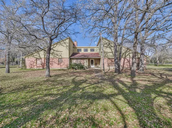 109 Pin Oak Lane, Hempstead, TX 77445