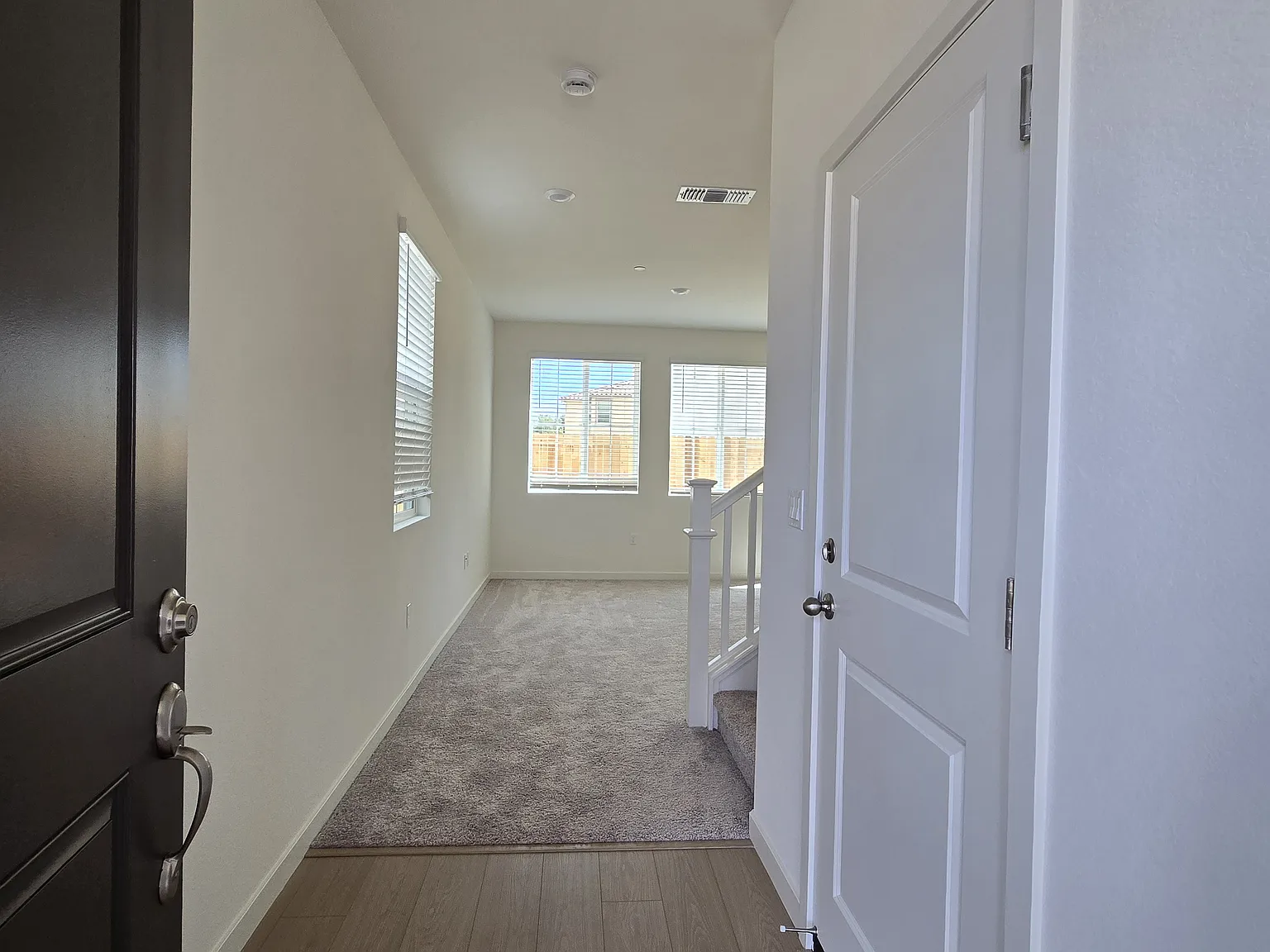 3 bed, 2.5 bath, 1462 sqft, $2,950 — Photo 3