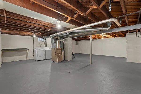 23437 Peters Ave — Photo 15