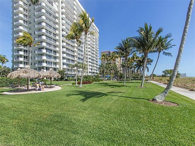 1st image of 140 Seaview Ct APT 1804N