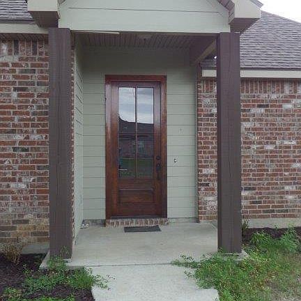 2nd image of 626 Woodland St