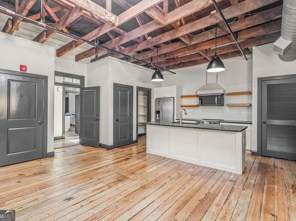 13 Greenville St #B, Newnan, GA 30263