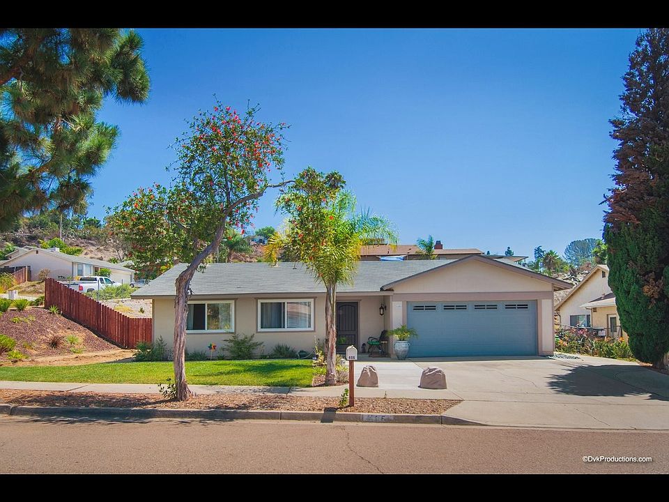1st image of 406 Garey Dr