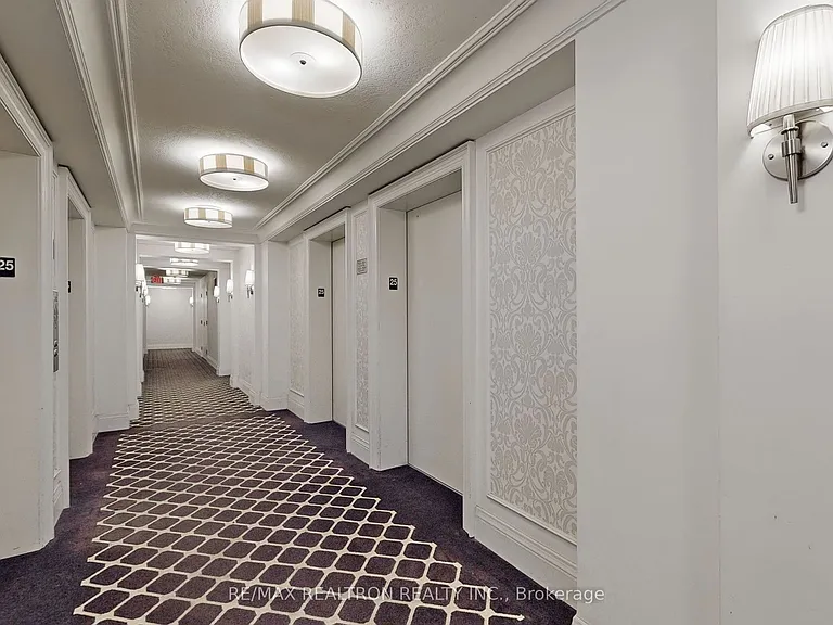 25 Greenview Ave W #2515 — Photo 35