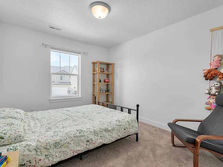 2156 N Wallflower Dr — Photo 24
