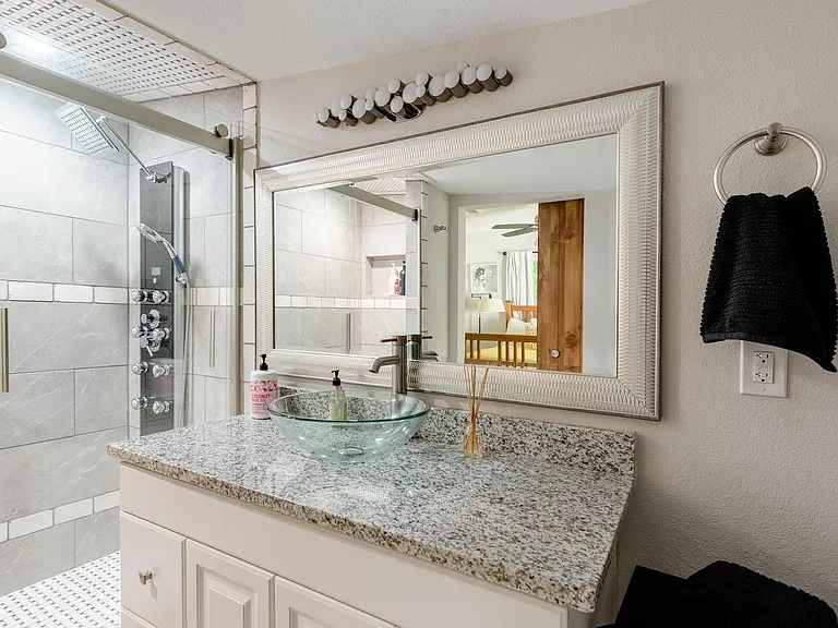 8638 San Leandro Dr — Photo 32