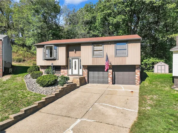 535 Fieldcrest Dr, Pittsburgh, PA 15209