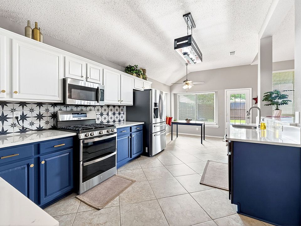1st image of 2273 Heatherdale Dr