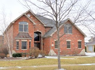 433 4th St, Lemont, IL 60439