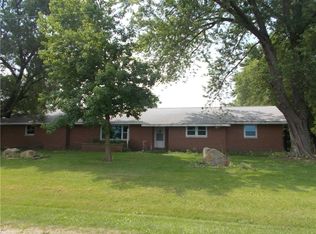 169 County Road 1300n, Bethany, IL 61914