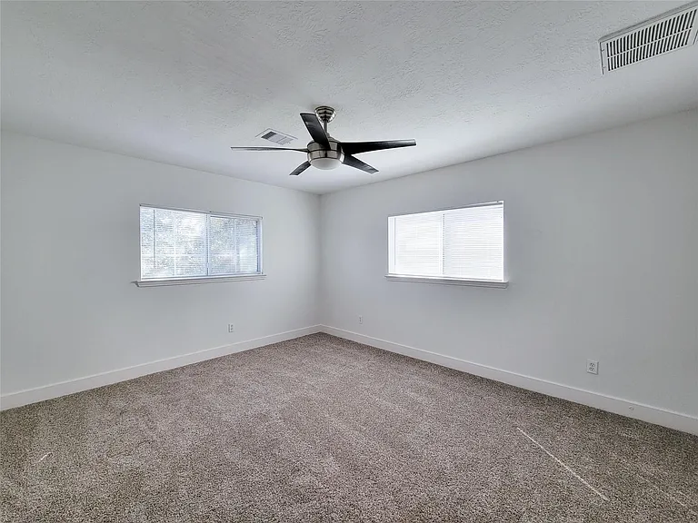 10030 Farrell Dr — Photo 21