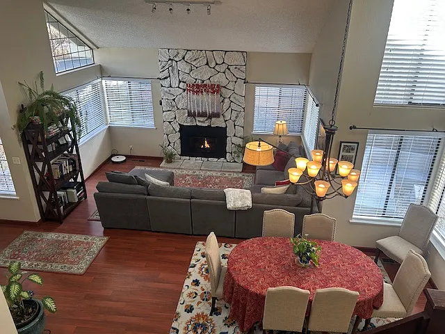 115 Edgewater Pkwy — Photo 17