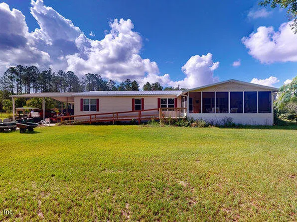 105 ST JOHNS Avenue, Satsuma, FL 32189