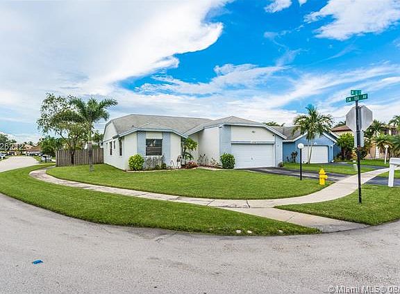 3rd image of 15093 SW 13th Ct