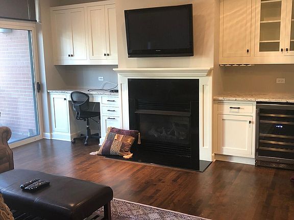 5th image of 445 E North Water St APT 701