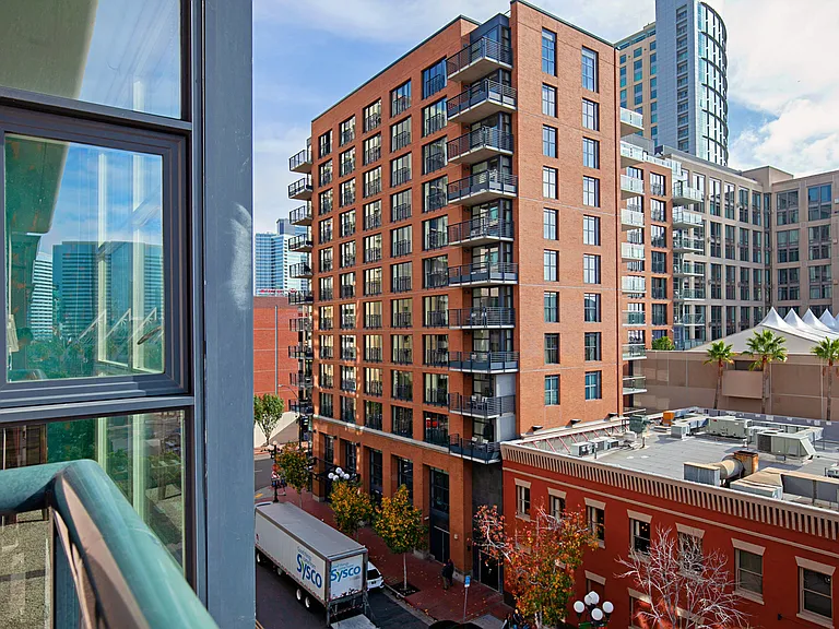 530 K St #503 — Photo 25
