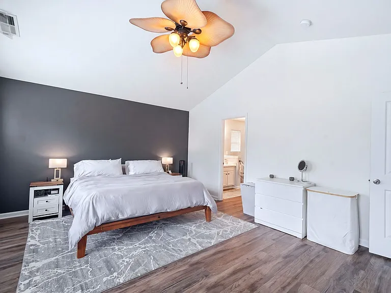 1002 Mearn Rd — Photo 16