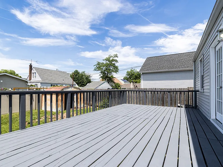 1170 Gruber Ave — Photo 17
