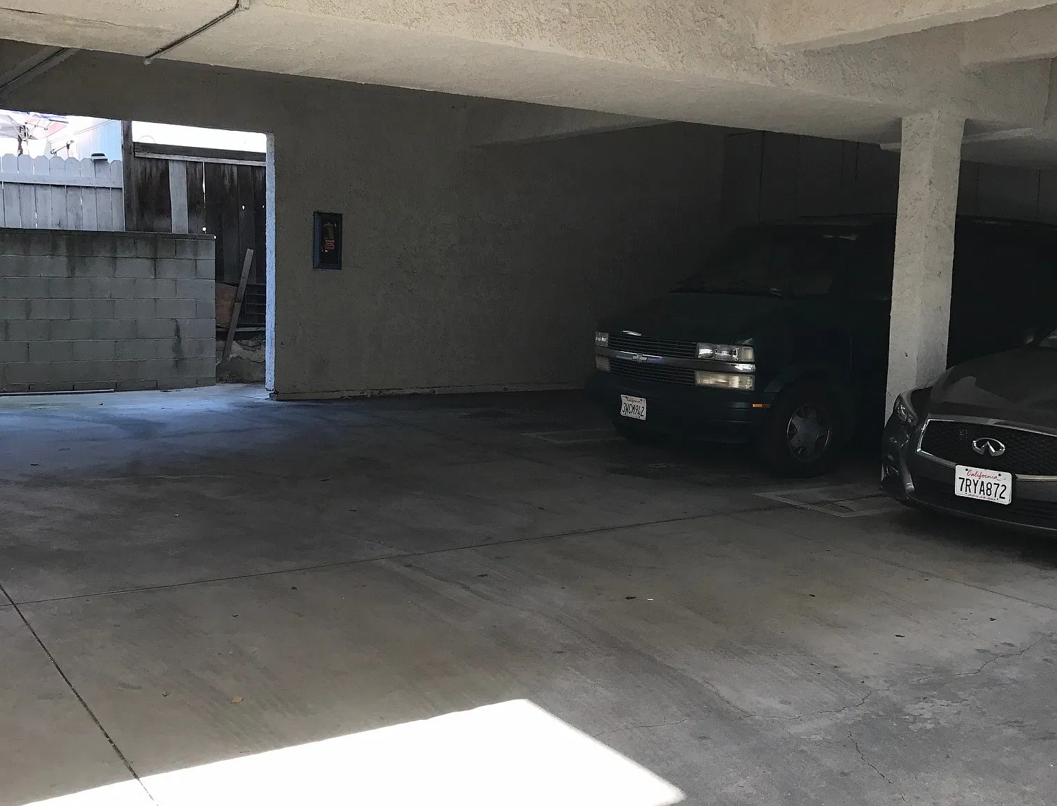 2 bed, 990 sqft, $2,890 — Photo 1