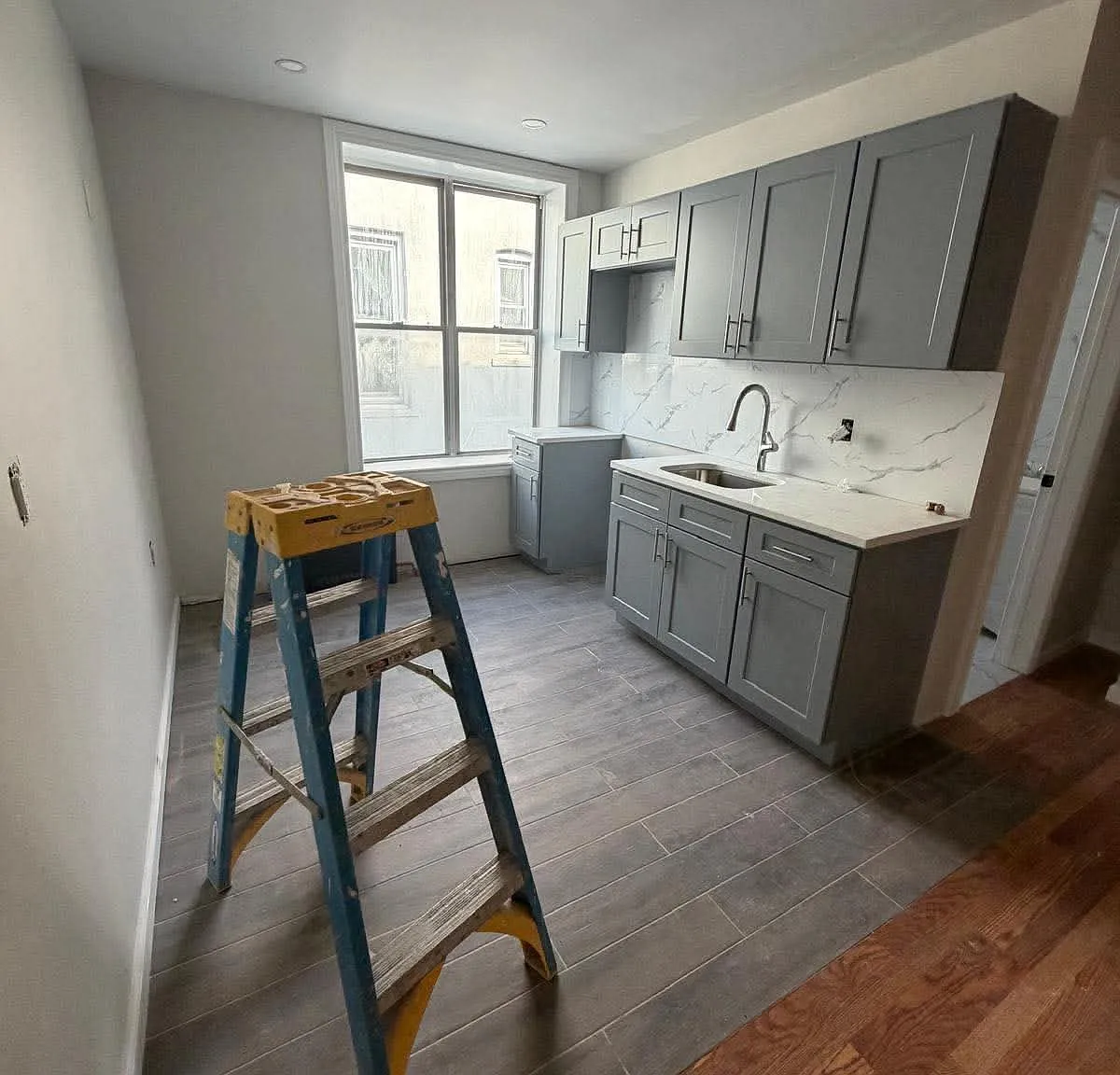 3 bed, $3,752 — Photo 2