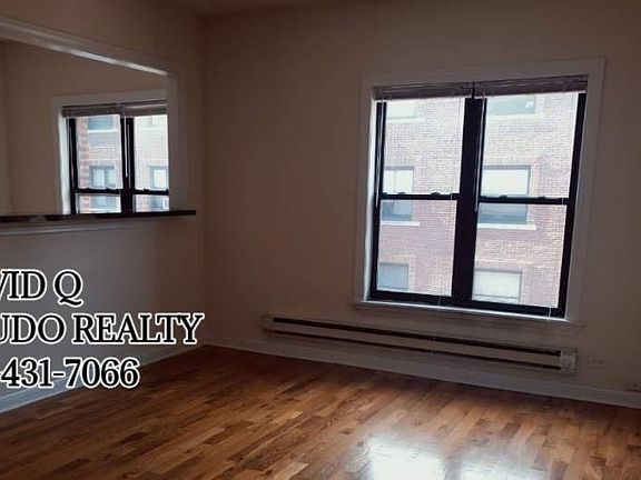 4th image of 819 W Waveland Ave