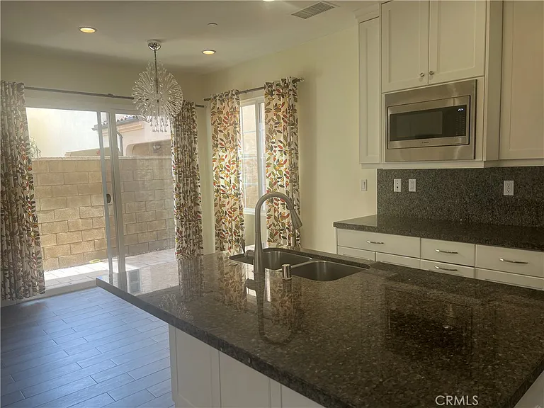 120 Strawberry Grv — Photo 9