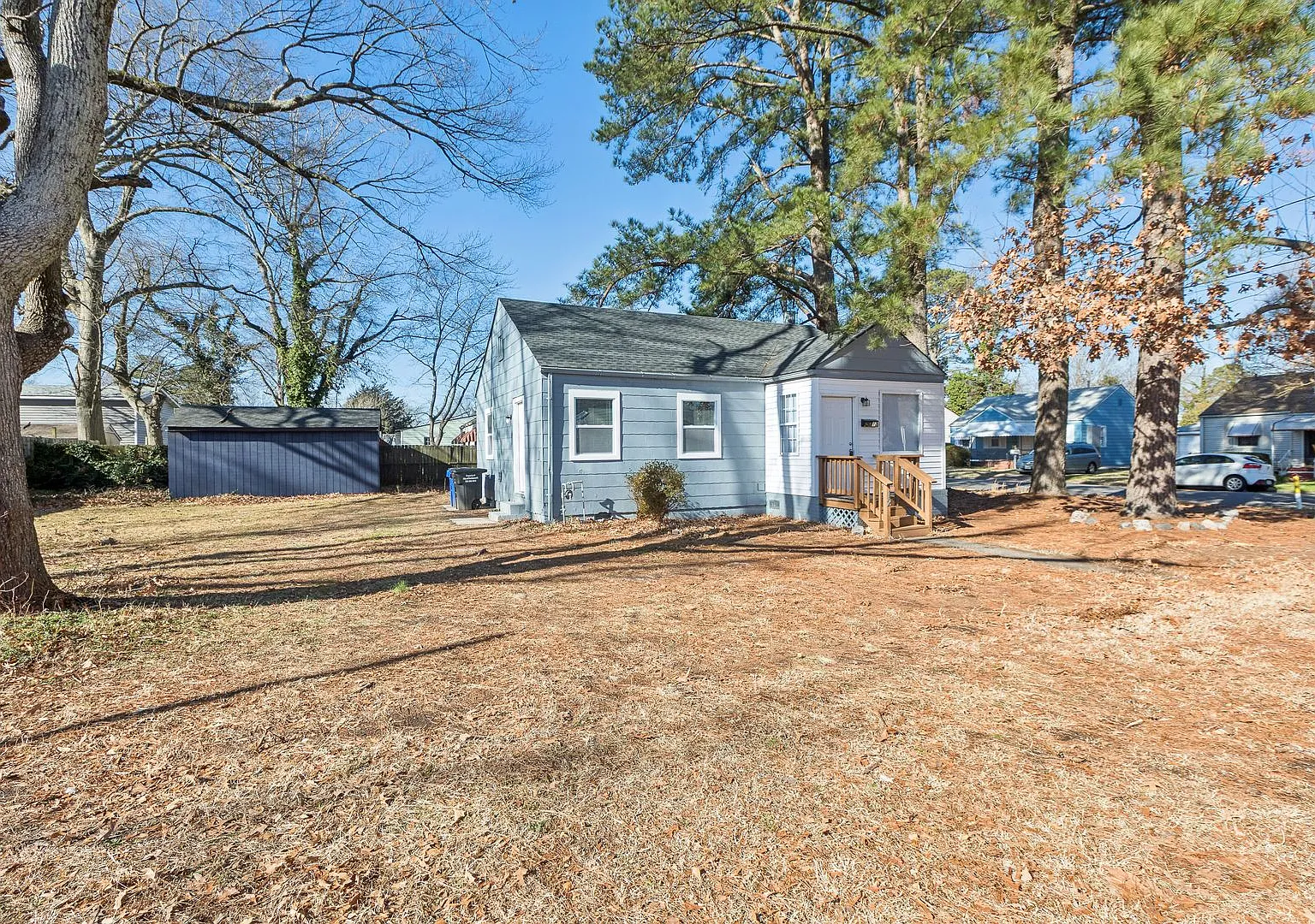 Newly renovated! Beautiful 2 bed, 1 bath home in historic Cradock. — Photo 2