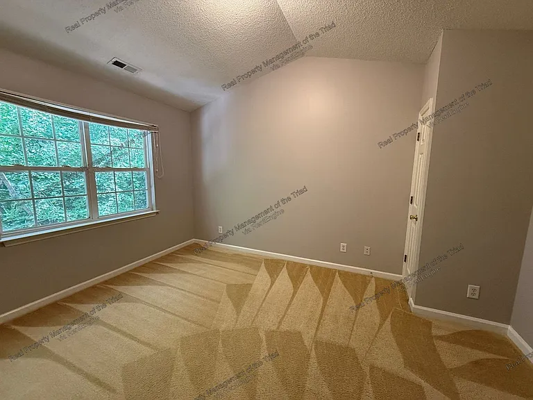 2 Sidney Marie Ct — Photo 10