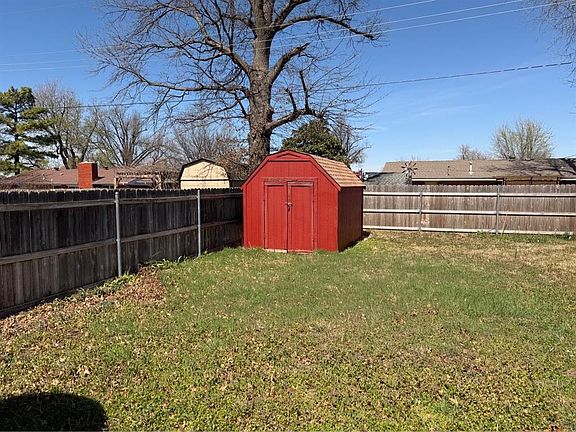 4th image of 8317 NW 34th Ter