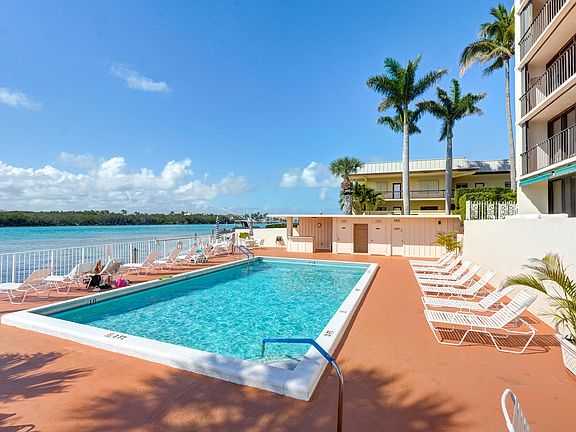 4th image of 225 Beach Road #503