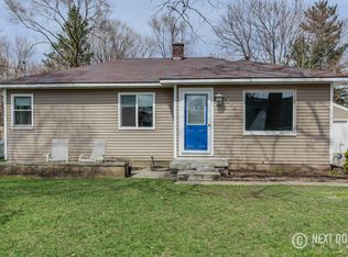 1449 Arcadia Dr NE, Grand Rapids, MI 49525