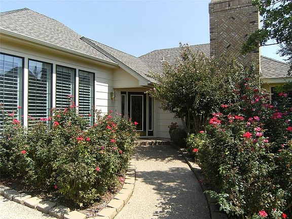 2nd image of 33 Lytle Place Dr