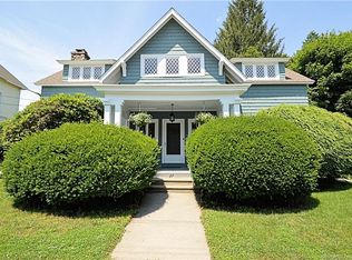 27 Lincoln Ave, Norwich, CT 06360