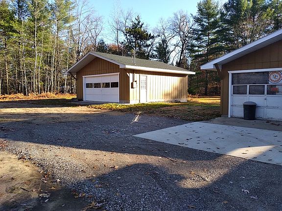 2nd image of 2661 Mary Ann Dr