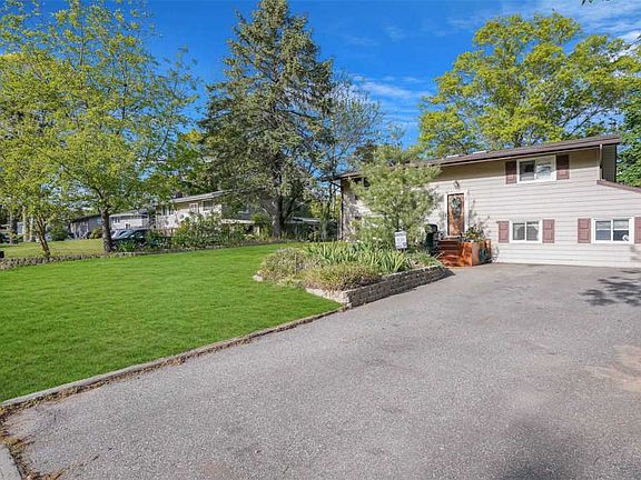 2nd image of 71 Scotchpine Dr