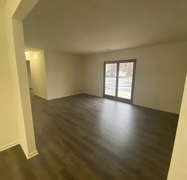 414 Jenna Ln N #7C — Photo 2