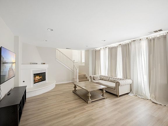 4th image of 27316 English Oak Ct