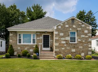 9650 Dungan Rd, Philadelphia, PA 19115