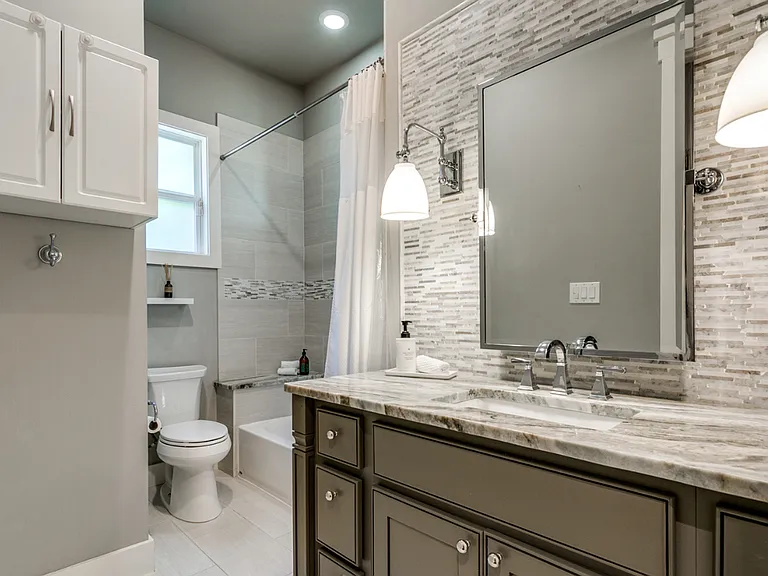 242 E Elmview Pl — Photo 12