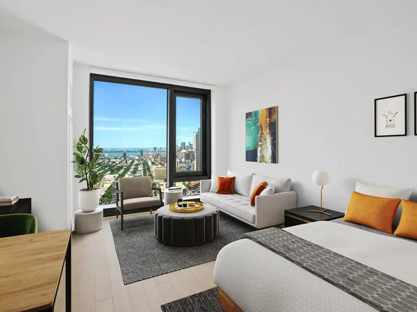 18 Sixth Avenue image 1 of 31