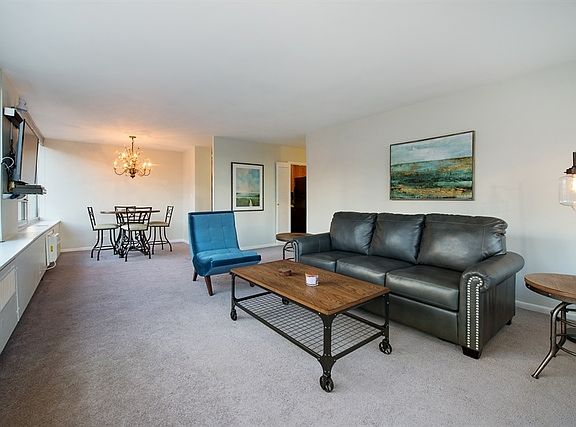 3rd image of 88 W Schiller St APT 501L