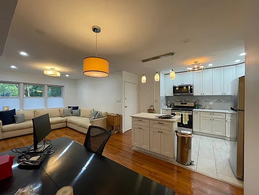 Rented by Compass | media 27